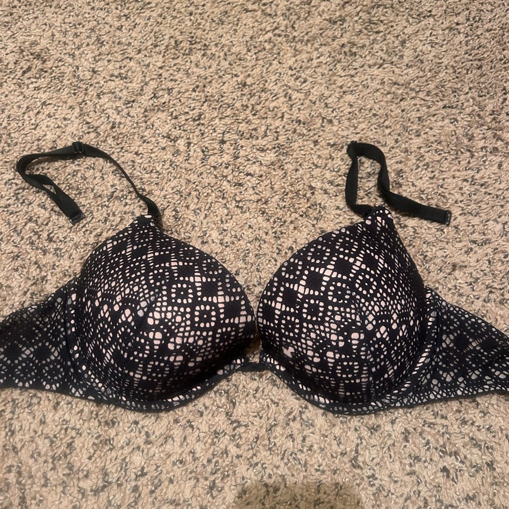 Victoria's Secret Black and White Patterned Bra